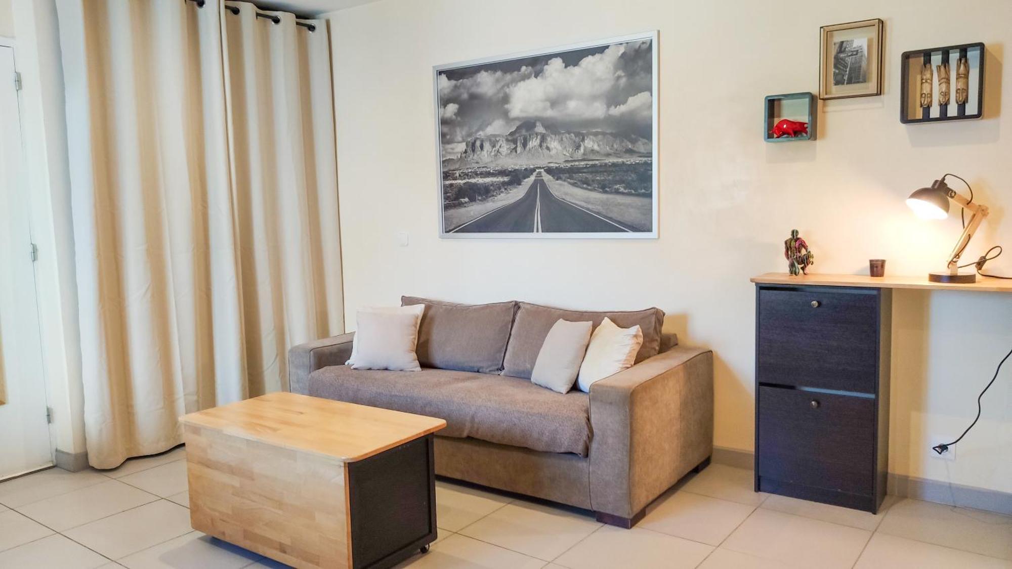 Reiala Plan-de-cuques Apartment *